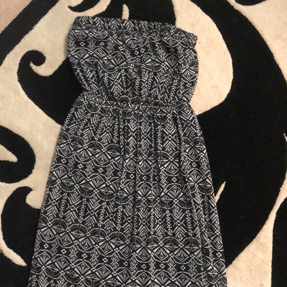 Black and white strapless maxi